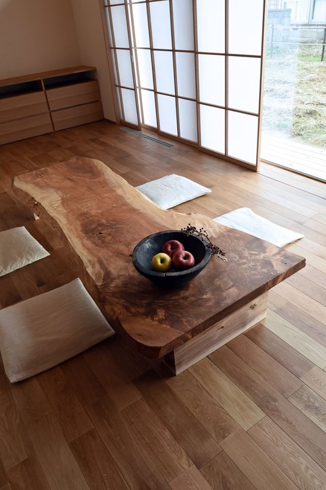 一枚板 ダイニングテーブル 栃の木 - テーブル